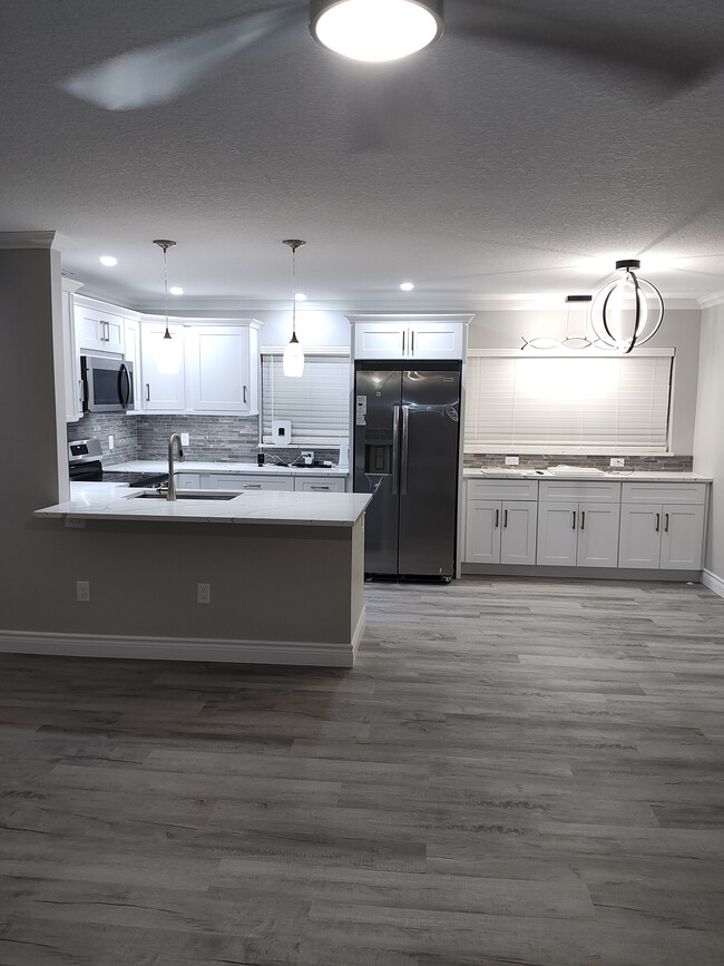 Kitchen/Dining Room - 10 Vista Palm Ln Condo Unit 10 Vista Palm Ln #106