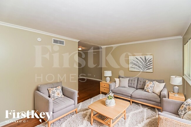 Photo - 5405 Lyford Ave