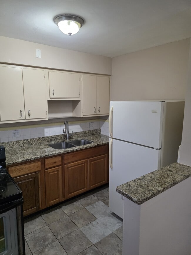 Photo - 2568 Westwood Northern Blvd Unit 3