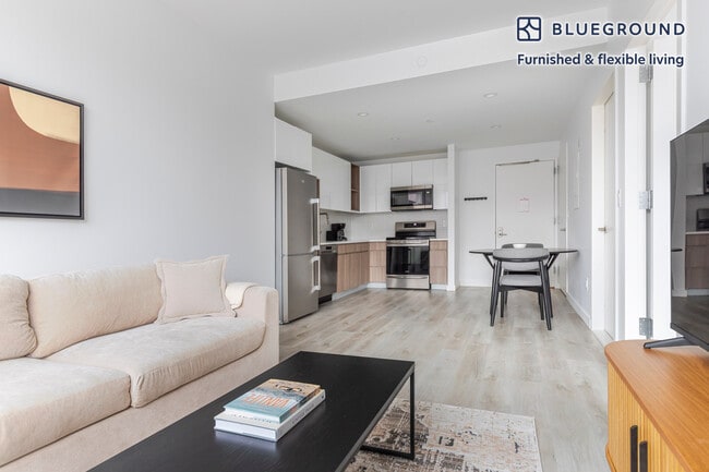 Photo - 77 Commercial St Unidad SI FL4-ID2048