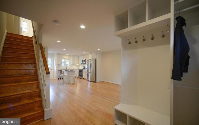 Building Photo - 2503 Holman Ave