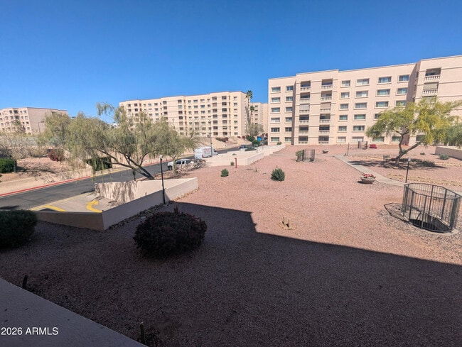 Building Photo - 7910 E Camelback Rd Unit 211