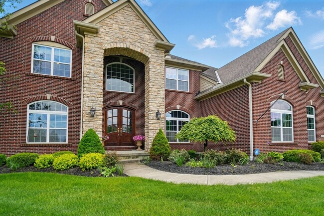 Photo - Five Bedroom House in Deerfield Township!