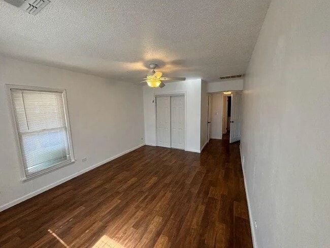 Photo - 1209 W Spruce Ave