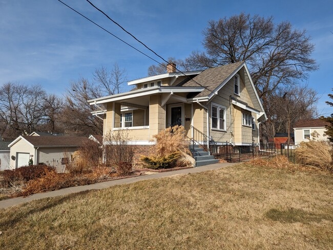 En terreno más alto - 3607 Franklin Ave Unidad 3607 Franklin Ave