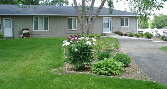 Photo - Rosemount Woods