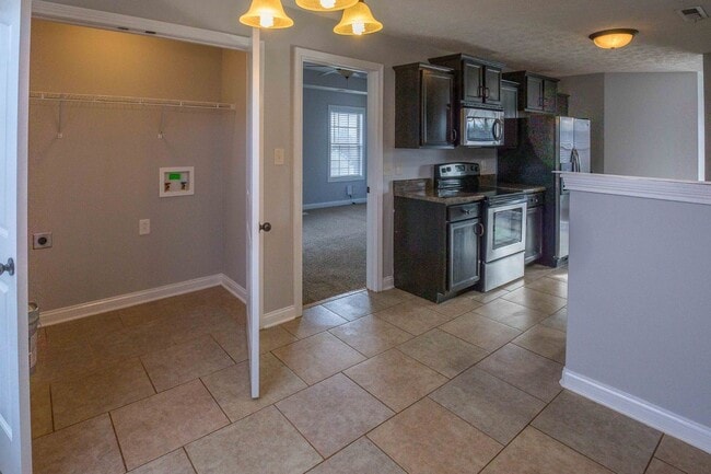 Photo - 1609 Apache Way