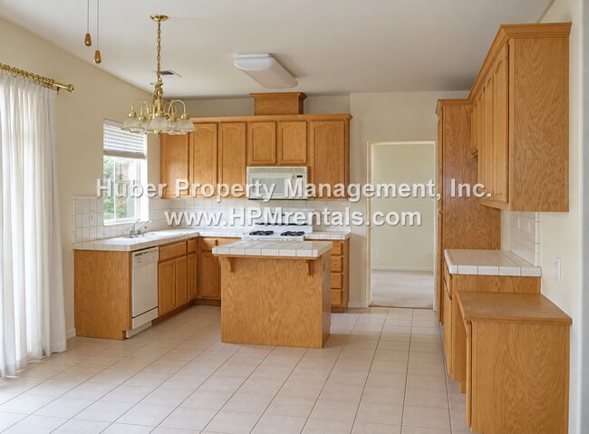 2415 First St