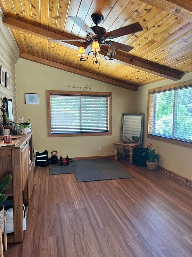 Photo - 15000 Geneva Ct