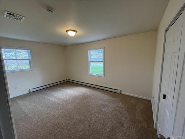 Photo - 867 Van Wagner Rd