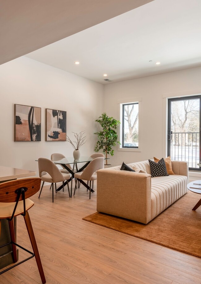 Photo - 1060 Main Street