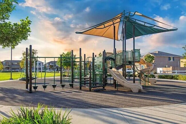 Photo - 1676 Gold Medal Ln