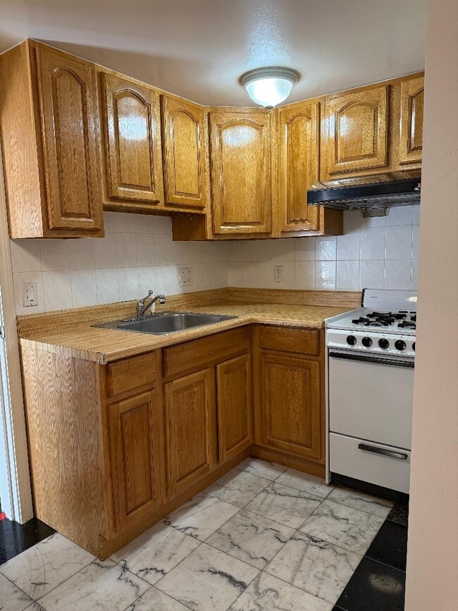 Photo - 39 Lakewood Ave