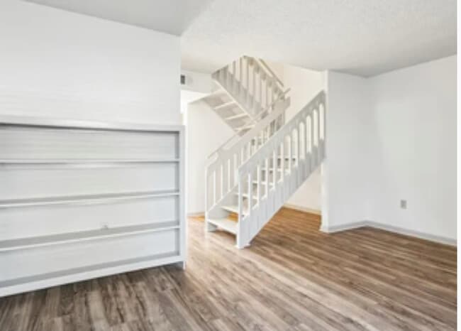 Photo - 543 Cedarwood Dr Unit 543