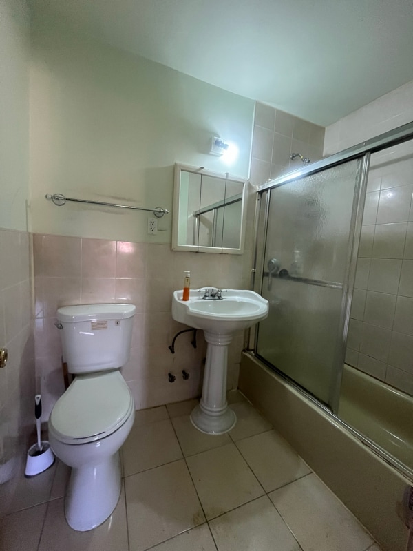 Photo - 40-29 191st St