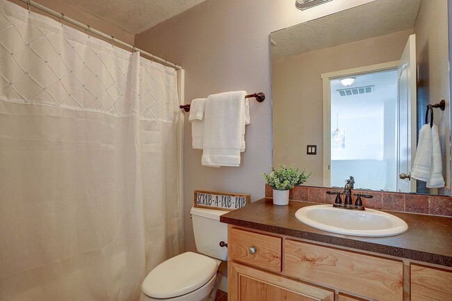 Photo - Spacious Bend Craftsman Home Near the Old Mill