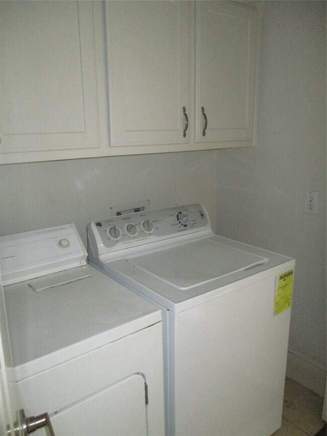 Photo - 703 St Charles St