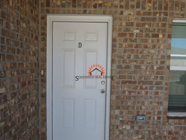 Photo - Modern 3 bedroom 2 bath apartment