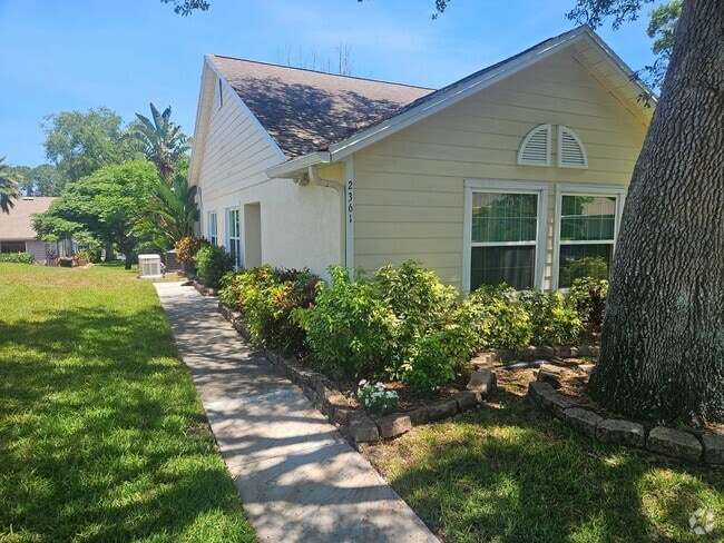 Building Photo - Stylish Palm Harbor Home in Bentley Park –...