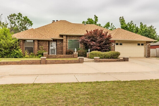 Yukon home For Rent 4 Bed 3 Bath in Westpo... - Yukon home For Rent 4 Bed 3 Bath in Westpo...