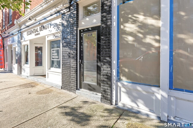 Building Photo - 412 Howe Ave