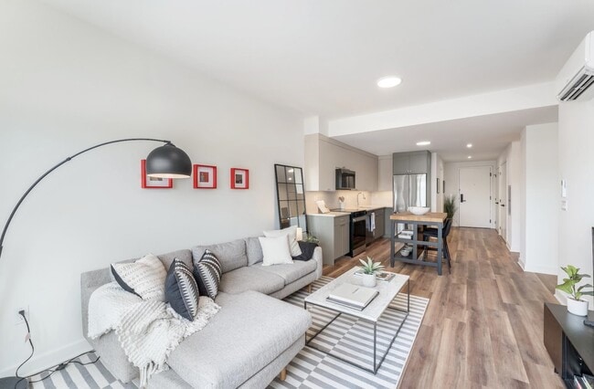 Photo - 857 COMMUNIPAW Ave Unidad 208