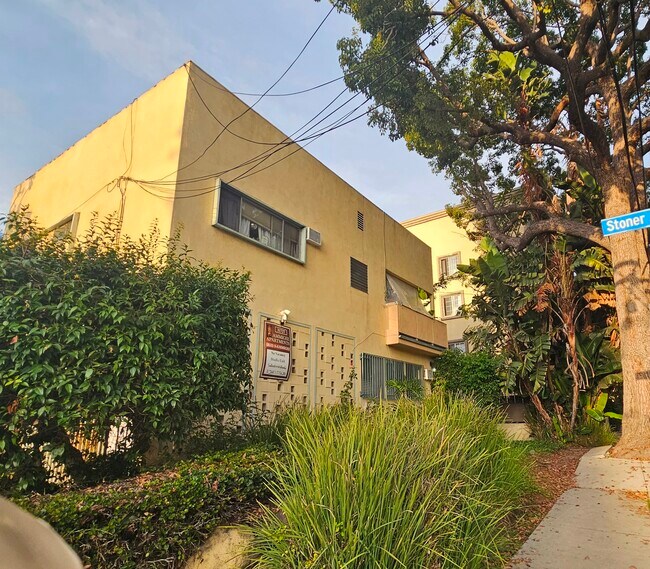 Photo - 1479 Stoner Ave Unidad 2