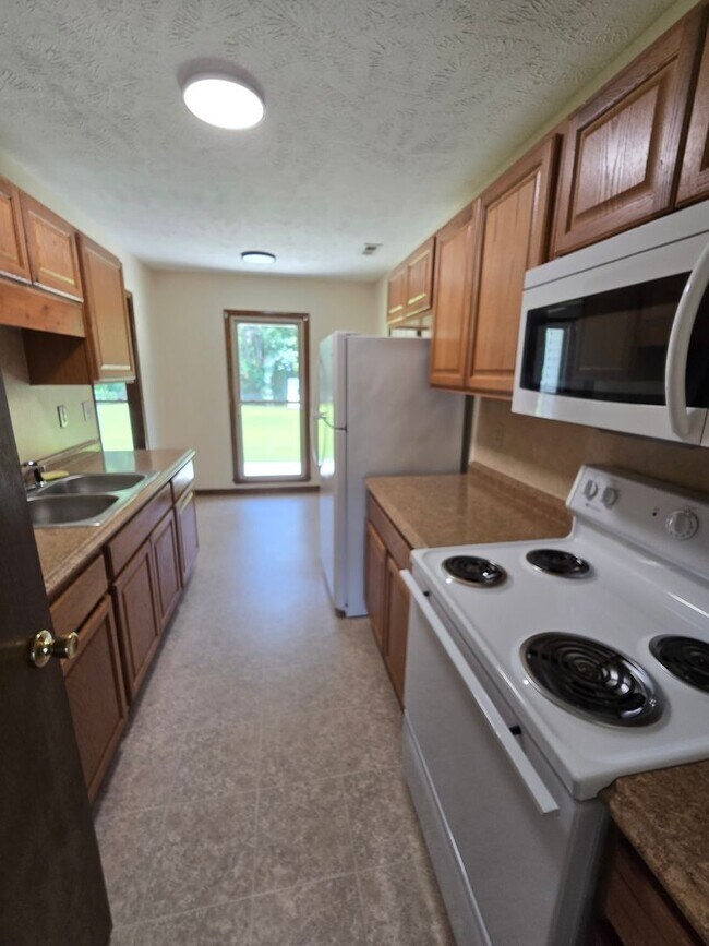 Photo - 7574 Beverly Dr