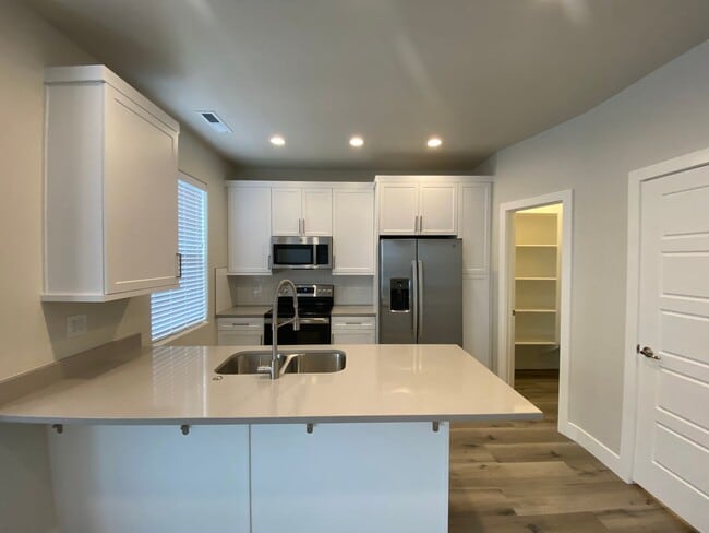 Photo - Mustang Townhome!!