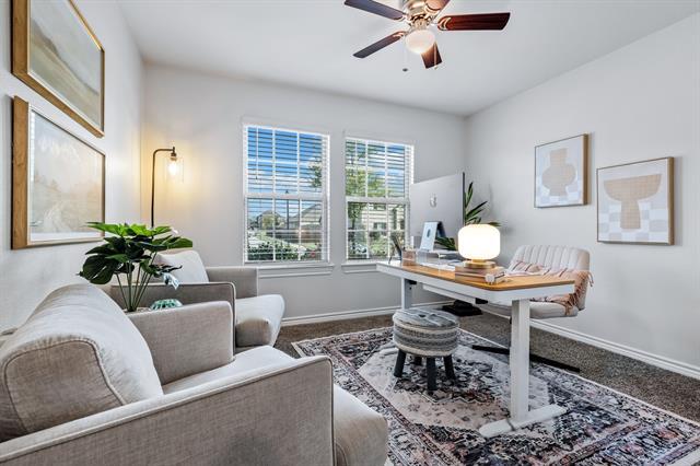 Photo - 601 Rawhide Way