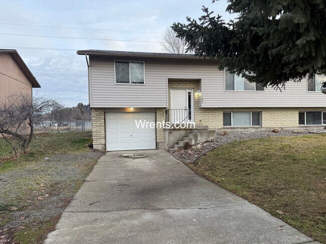 Photo - 11923-11925 Railroad Circle Unit 11923 Railroad Circle