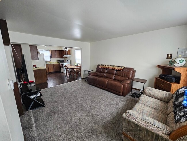 Photo - 515 N Dries St