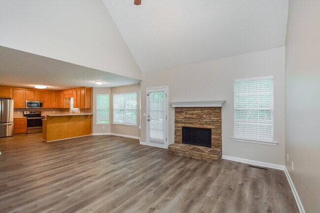 Photo - 335 Alcovy Cir