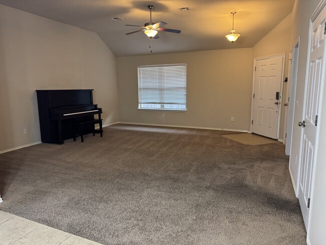 Photo - 2321 Golden Ln