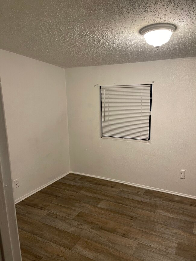 Photo - 8722 N Brooks St Casa