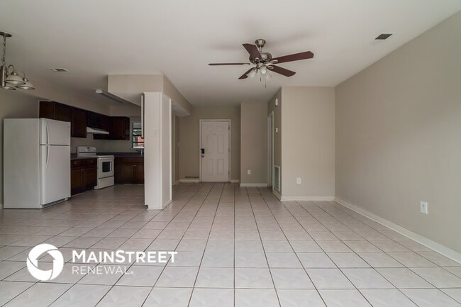 Photo - 6129 Hialeah St