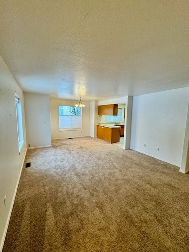 Photo - 3 Bedroom 1.5 Centrally Located Condo
