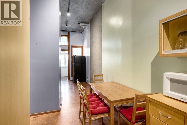 1529 W 6th Ave Unit 3XX