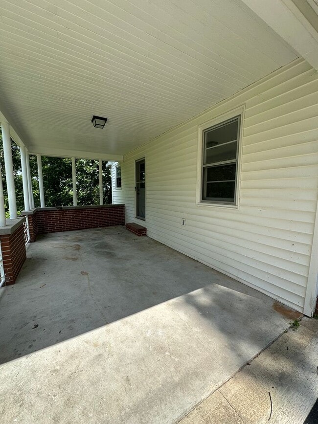 1604 McCall Dr