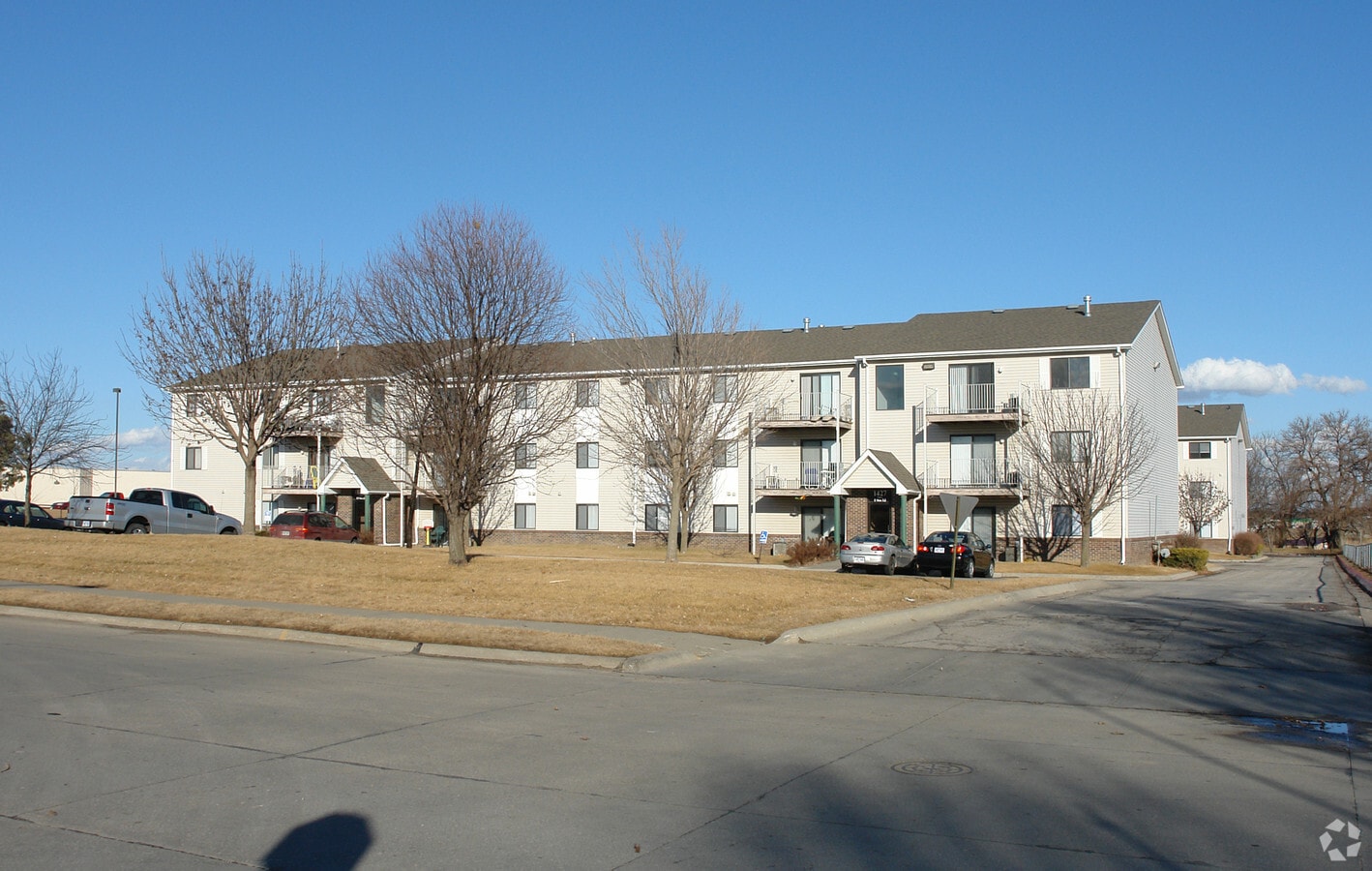Grandview Apartments - Grandview Apartments