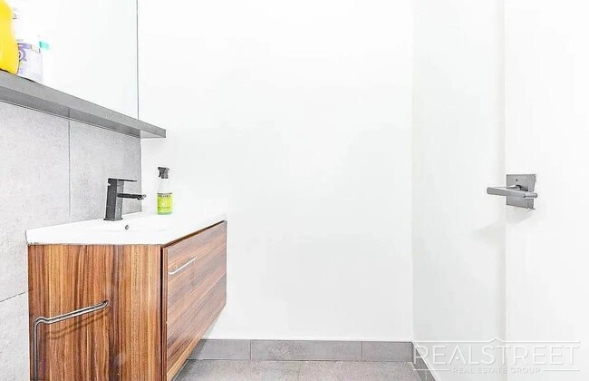 Photo - Putnam Avenue Unit 1A