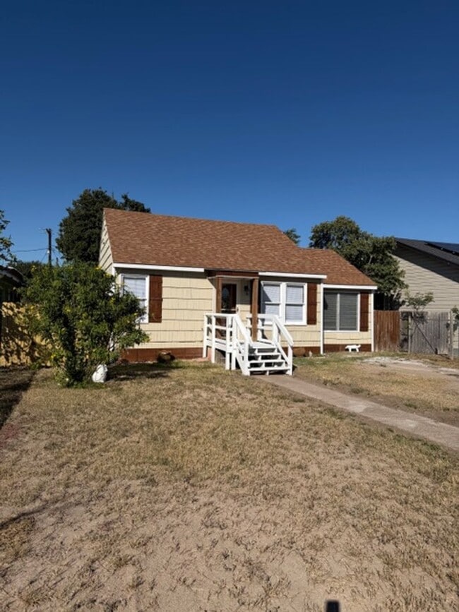 Photo - 1005 N 3rd St