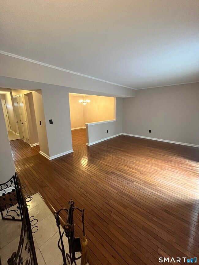 Photo - 25 Padanaram Rd Unidad APT 14