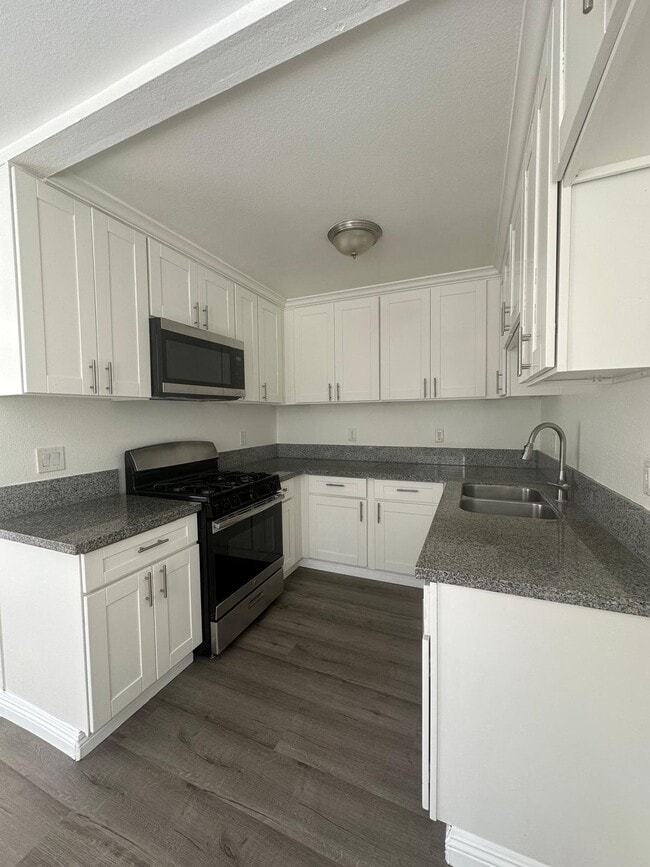 Building Photo - 16121 Clark Ave