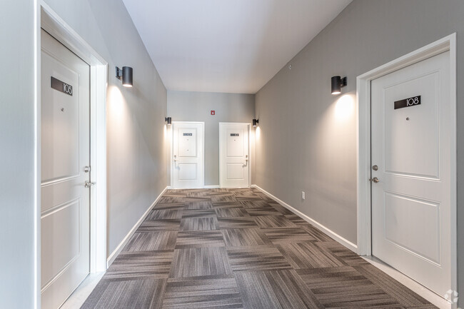 2BR, 2BA - Hallway - St. James Place Apartments