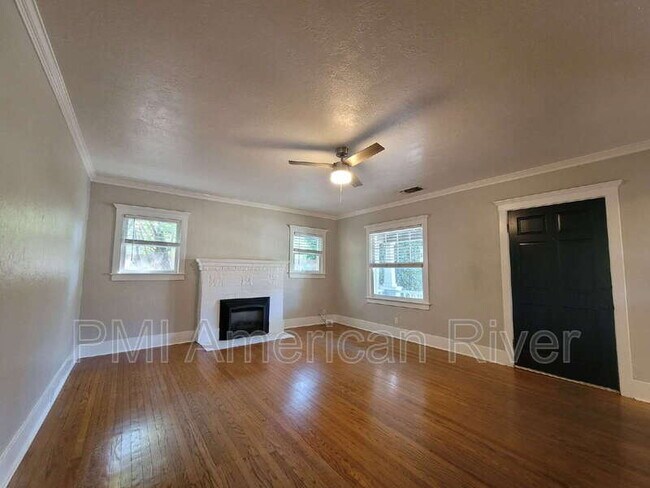 2153 7th Ave
