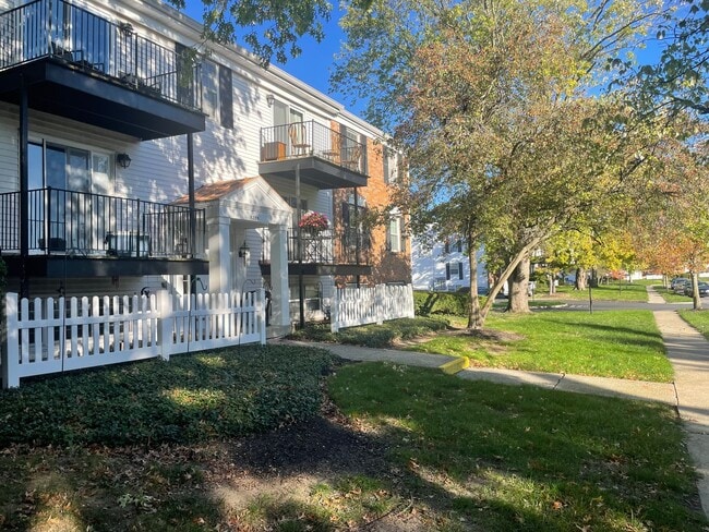 Building Photo - 5285 Portland St Unit 104