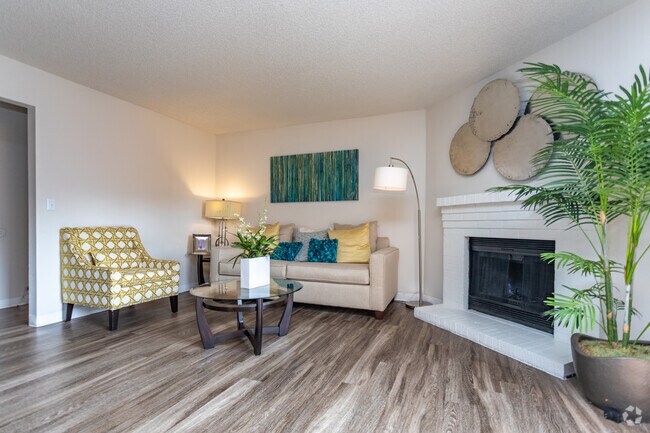 2HAB, 2BA - 1,043 ft²