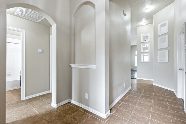 Photo - 16327 Tyler Reach Dr