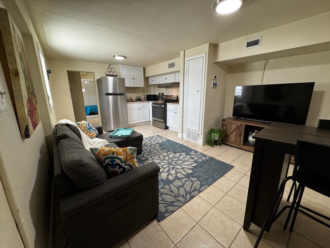 Photo - 319 S Olive St Unit 2